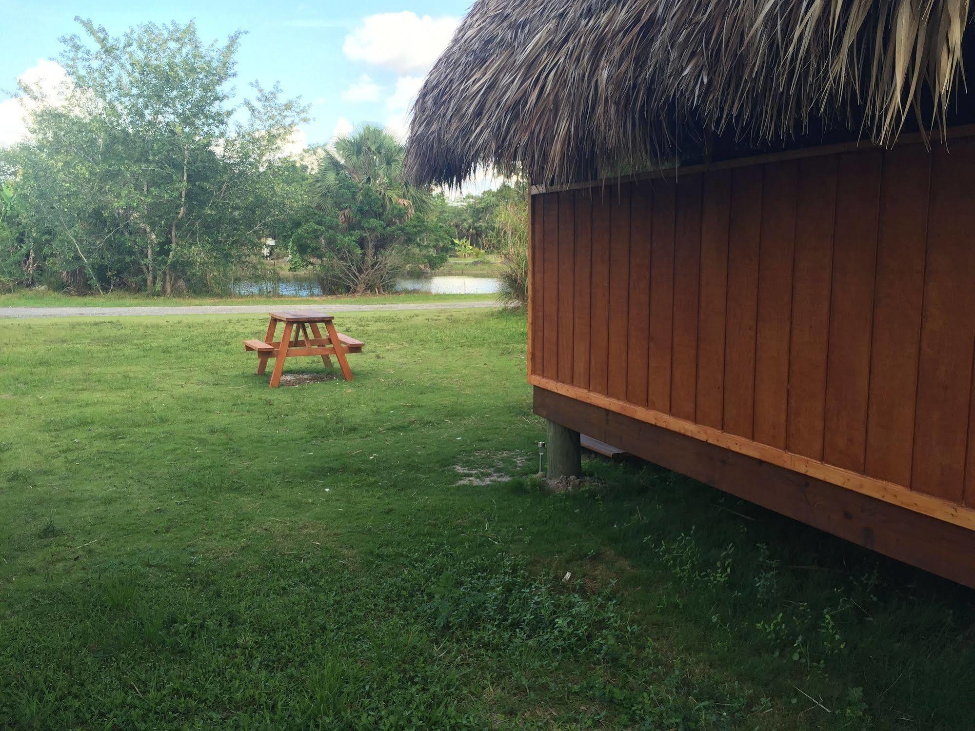 Everglades Chickee Cottage & Bungalow - Ochopee Eksteriør billede