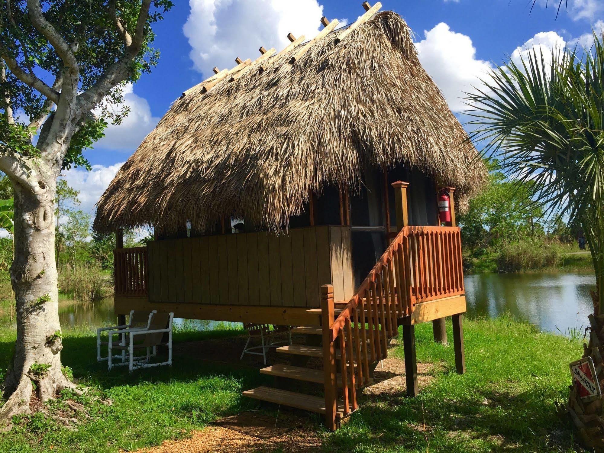 Everglades Chickee Cottage & Bungalow - Ochopee Eksteriør billede
