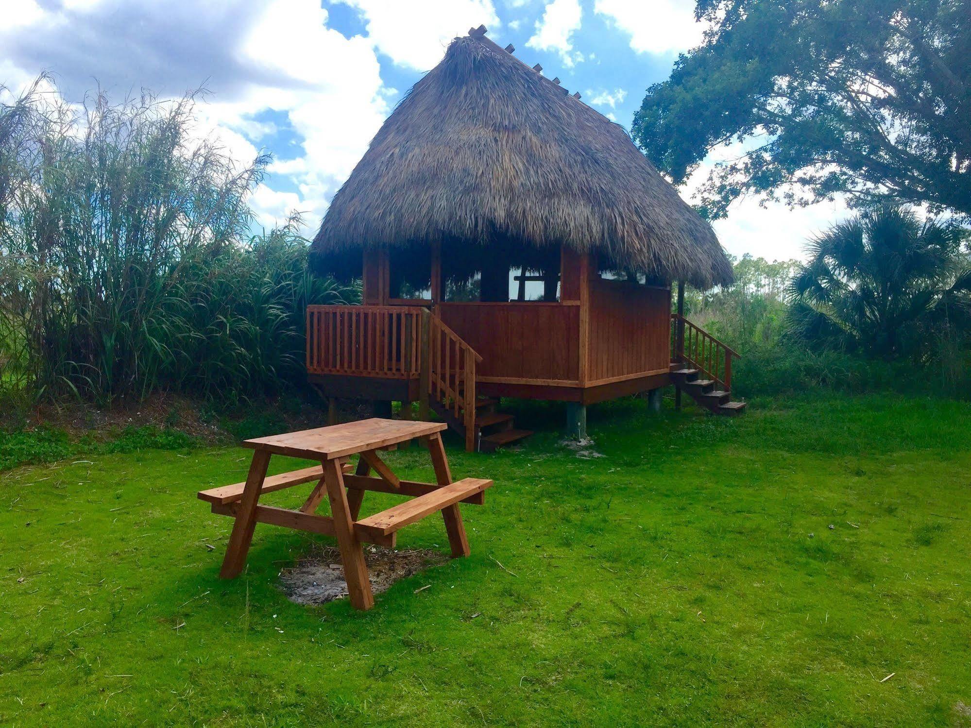 Everglades Chickee Cottage & Bungalow - Ochopee Eksteriør billede